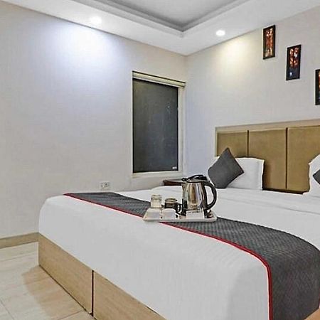 Super Hotel O Mahal New Delhi Luaran gambar
