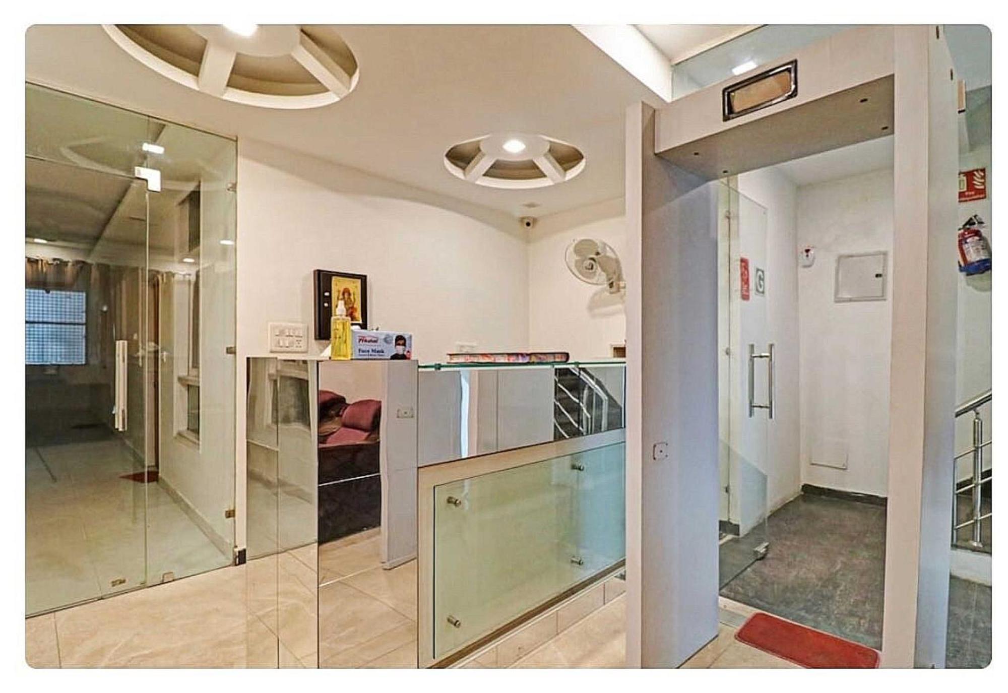 Super Hotel O Mahal New Delhi Luaran gambar