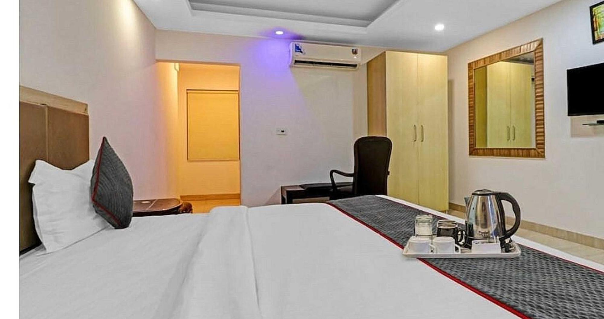 Super Hotel O Mahal New Delhi Luaran gambar