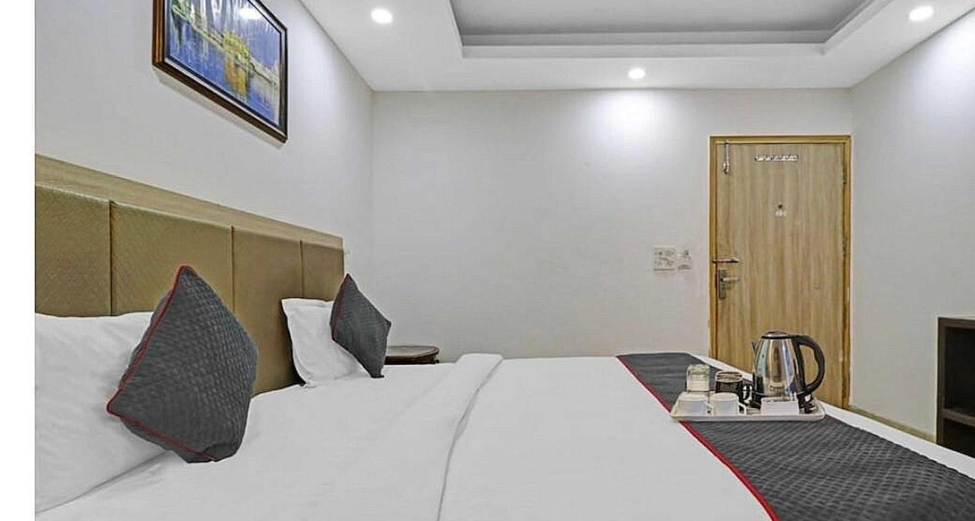 Super Hotel O Mahal New Delhi Luaran gambar